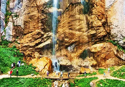 Skakavac Waterfall Trekking